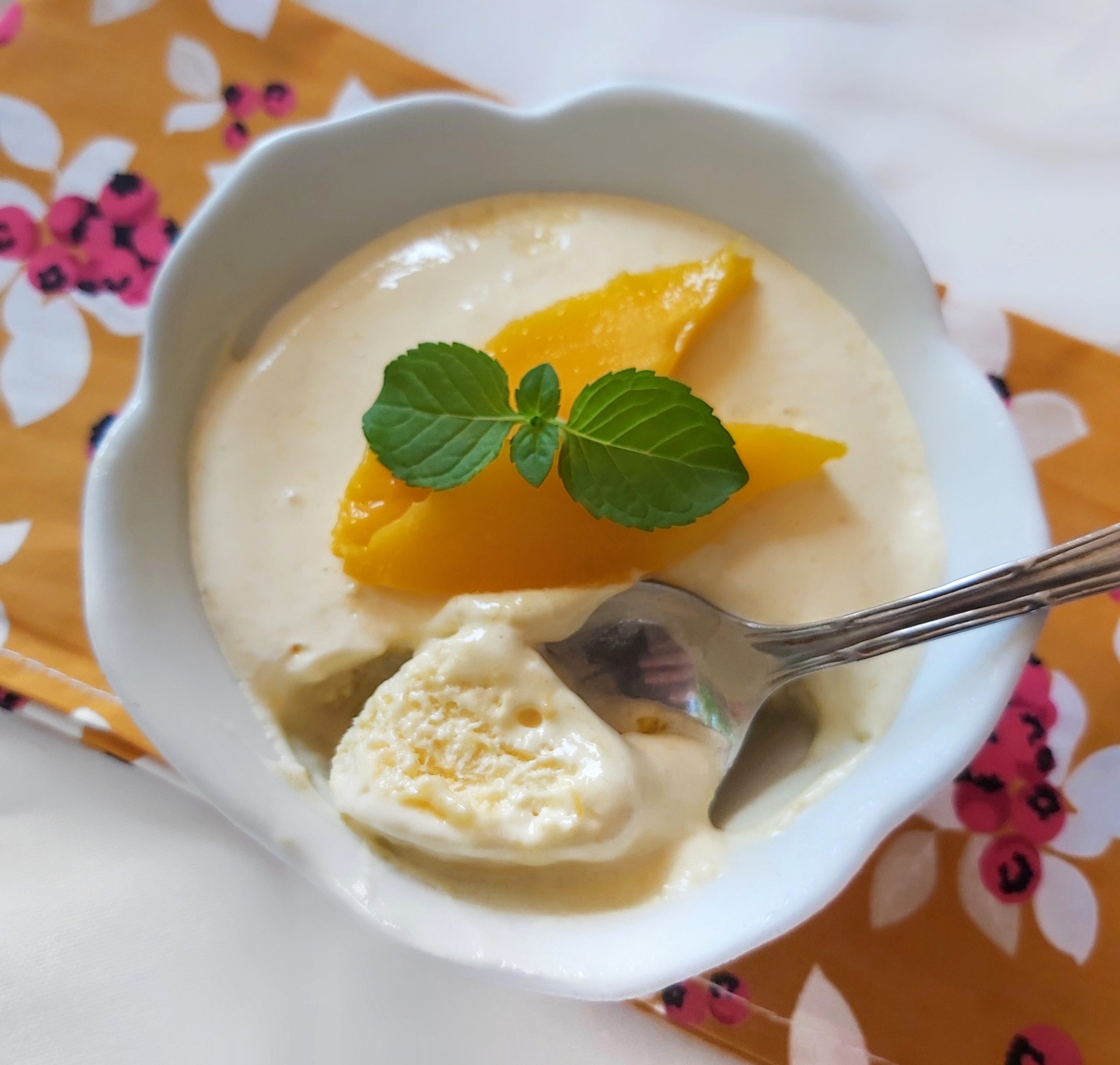 Mousse de mango - Ohmargott | Cocina en casa. Recetas de cocina fáciles