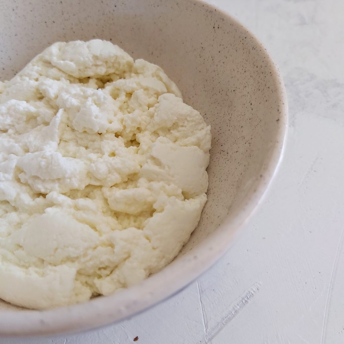 receta-facil-de-ricota-casera