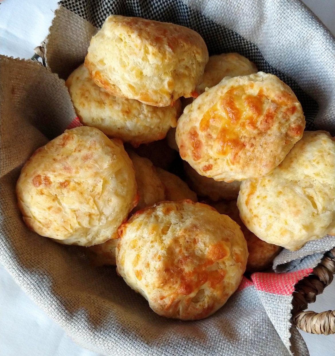 receta-facil-de-scones-de-queso Scones de queso